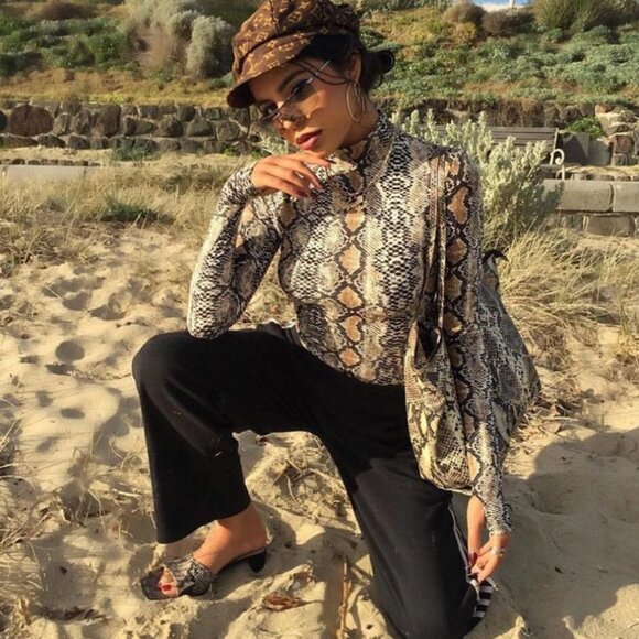 Brown‎ Multi Snakeskin Printed Long Sleeve Mock Neck Bodycon Top Tee Sweater - Picture 2 of 8